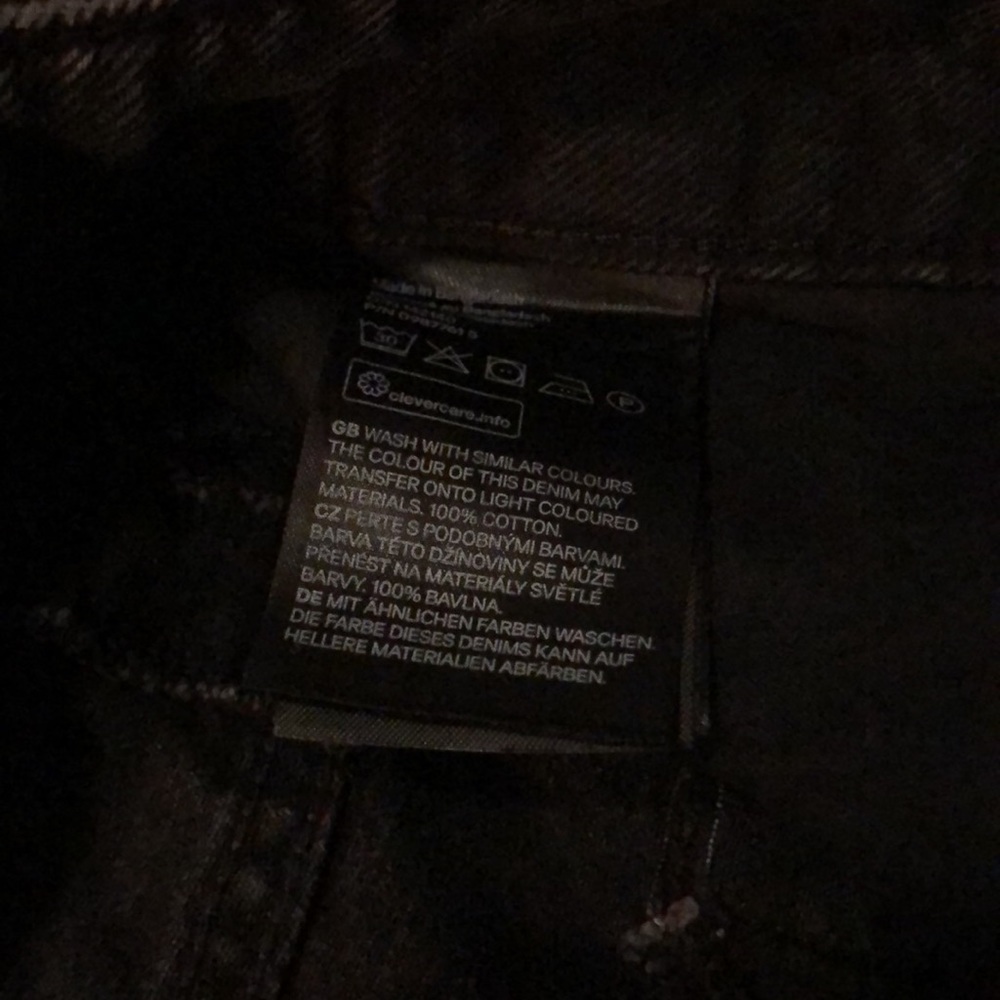 Divided 90s Baggy High Waisted Jeans - Picture 10 of 11